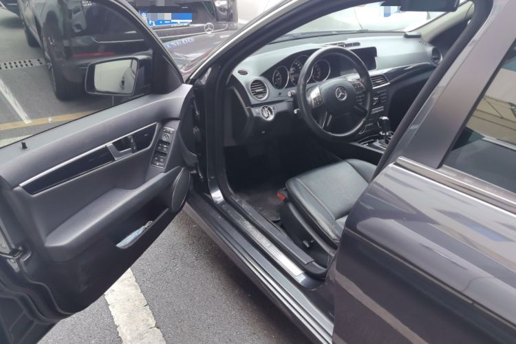 Used Mercedes-Benz C-Class 2013 C 180 Classic Grand Edition Driver Seat
