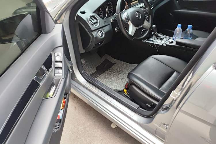 Used Mercedes-Benz C-Class 2013 C 180 Classic Grand Edition Driver Seat