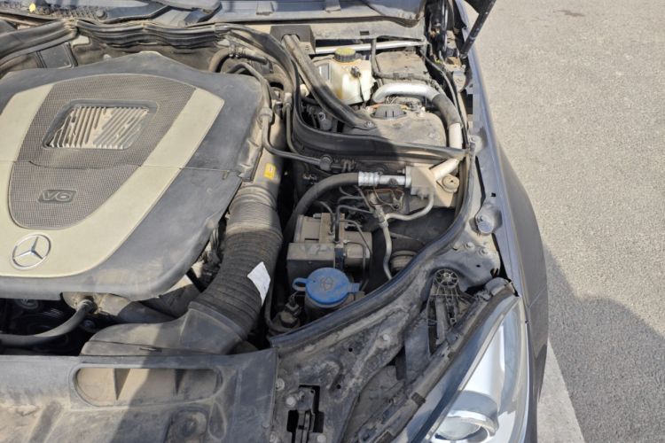 Used Mercedes-Benz C-Class 2013 C 300 Sport Grand Edition Engine Bay Left