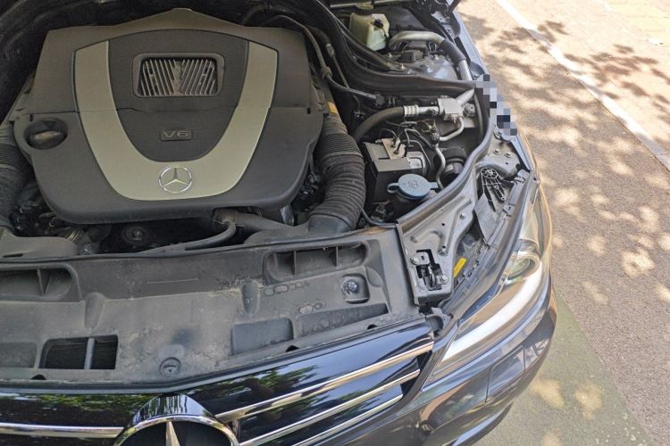 Used Mercedes-Benz C-Class 2013 C 300 Sport Grand Edition Engine Bay Left