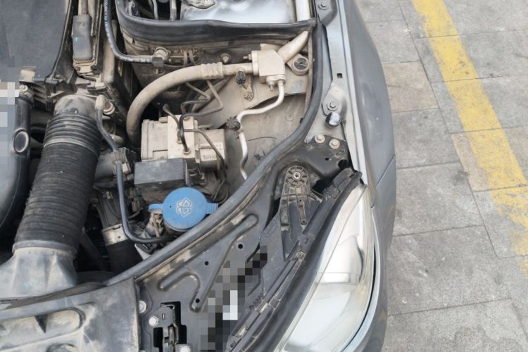 Used Mercedes-Benz C-Class 2013 C 180 Classic Grand Edition Engine Bay Left