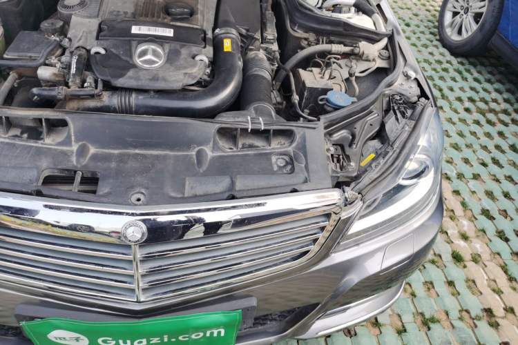 Used Mercedes-Benz C-Class 2013 C 260 CGI Elegant Model Engine Bay Left
