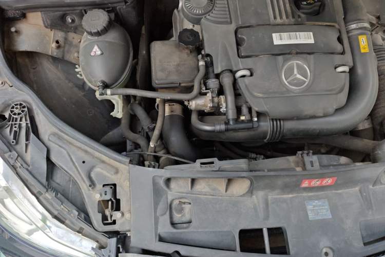 Used Mercedes-Benz C-Class 2013 C 180 Classic Grand Edition Engine Bay Right