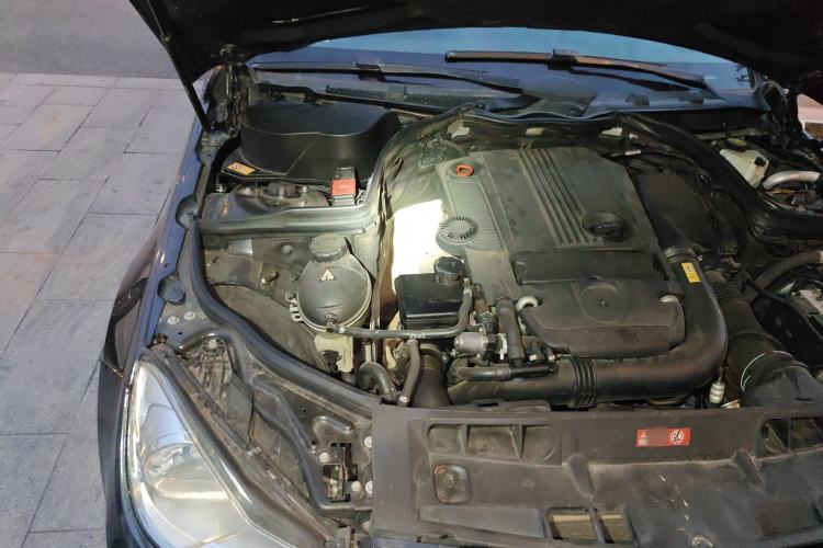 Used Mercedes-Benz C-Class 2013 C 180 CGI Classic Engine Bay Right