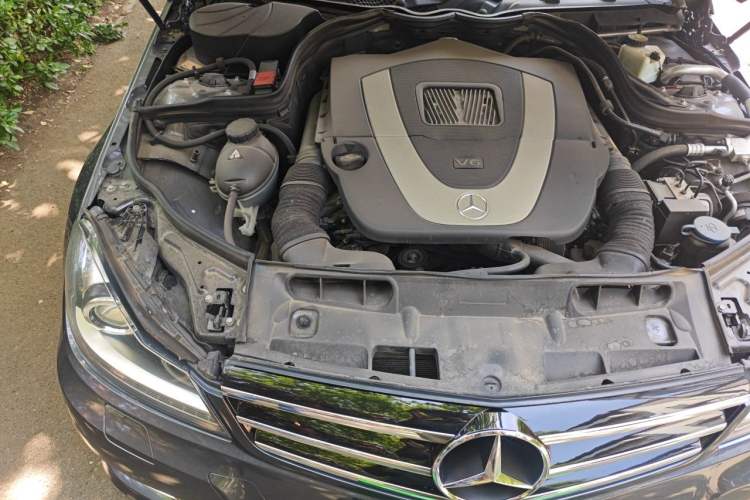 Used Mercedes-Benz C-Class 2013 C 300 Sport Grand Edition Engine Bay Right