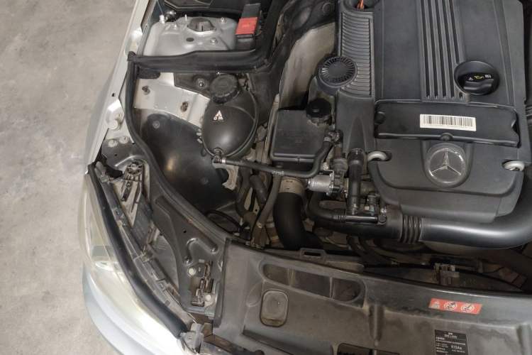 Used Mercedes-Benz C-Class 2013 C 260 CGI Elegant Model Engine Bay Right