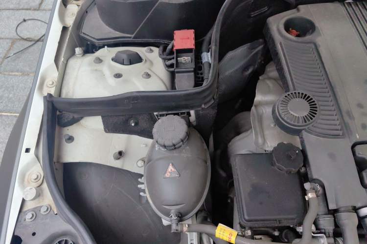 Used Mercedes-Benz C-Class 2013 C 180 Coupe Engine Bay Right