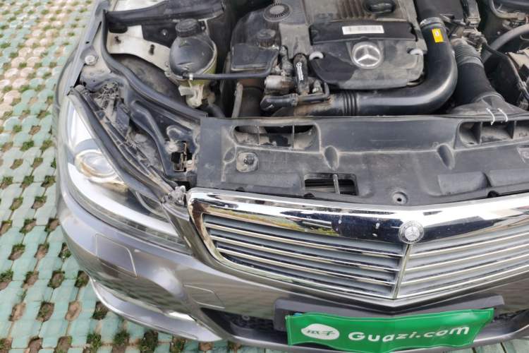 Used Mercedes-Benz C-Class 2013 C 260 CGI Elegant Model Engine Bay Right