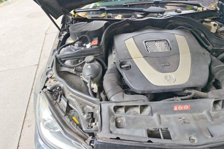 Used Mercedes-Benz C-Class 2013 C 300 Sport Grand Edition Engine Bay Right