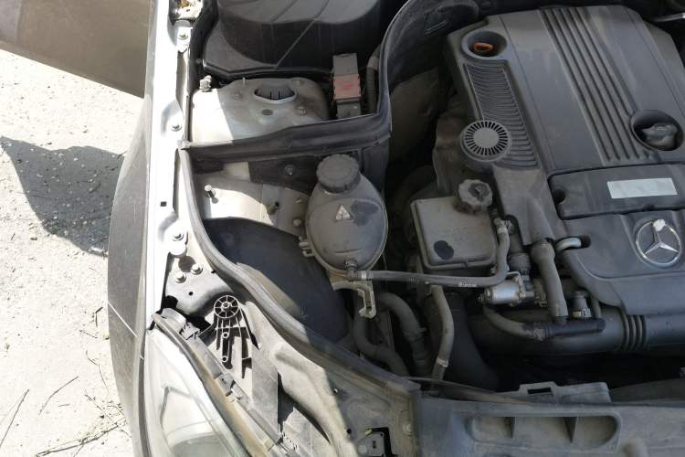 Used Mercedes-Benz C-Class 2013 C 180 CGI Classic Engine Bay Right
