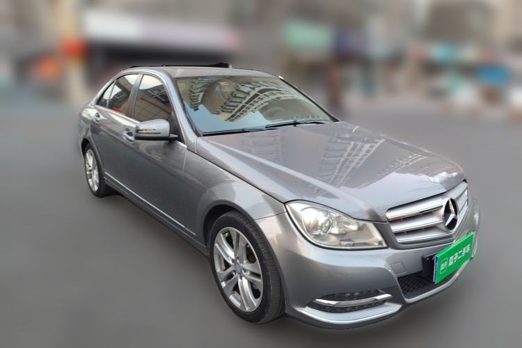 Used Mercedes-Benz C-Class 2013 C 180 CGI Classic Front Right 45 Deg