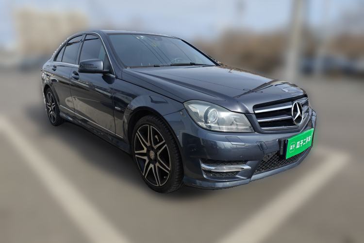 Used Mercedes-Benz C-Class 2013 C 300 Sport Grand Edition Front Right 45 Deg
