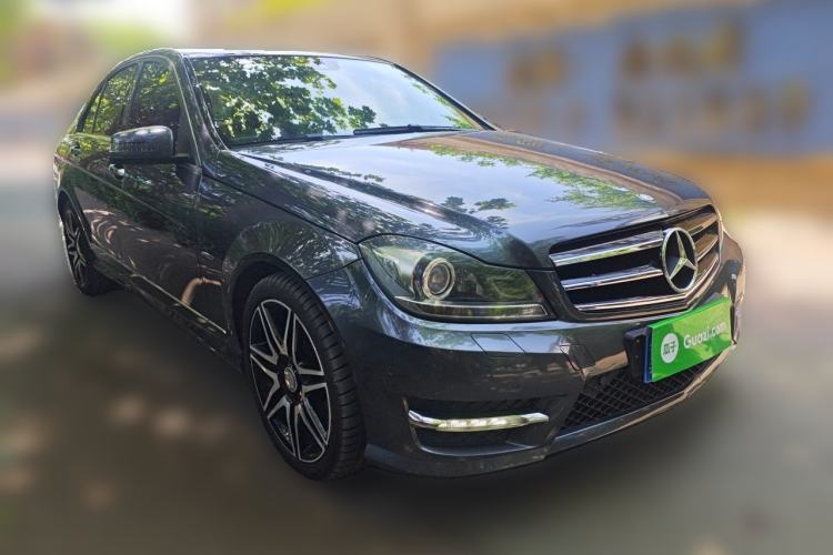 Used Mercedes-Benz C-Class 2013 C 300 Sport Grand Edition Front Right 45 Deg