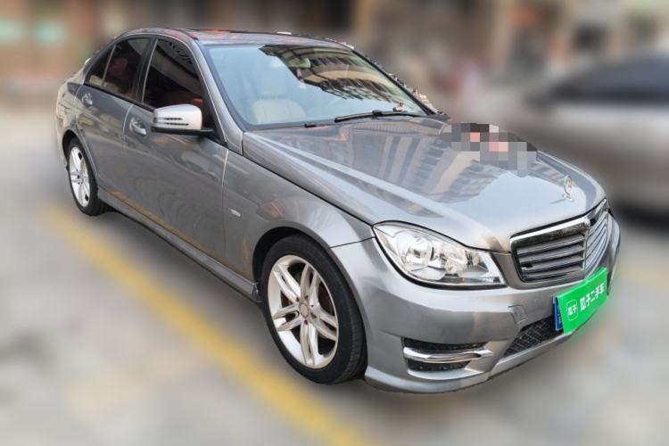 Used Mercedes-Benz C-Class 2013 C 180 Classic Grand Edition Front Right 45 Deg