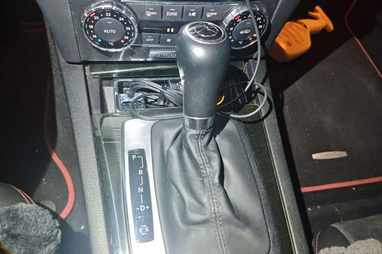 Used Mercedes-Benz C-Class 2013 C 300 Sport Grand Edition Gear Lever