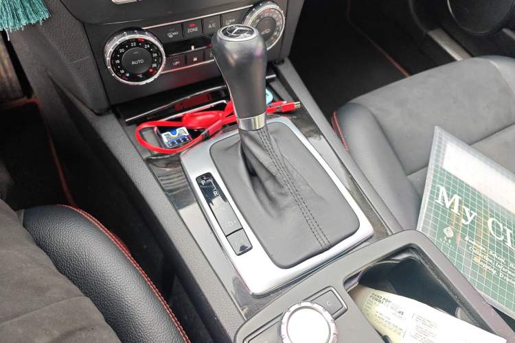 Used Mercedes-Benz C-Class 2013 C 300 Sport Grand Edition Gear Lever