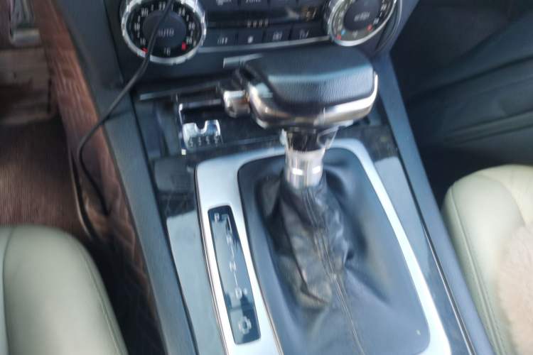 Used Mercedes-Benz C-Class 2013 C 260 CGI Elegant Model Gear Lever