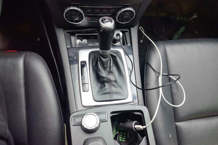 Used Mercedes-Benz C-Class 2013 C 180 Classic Grand Edition Gear Lever