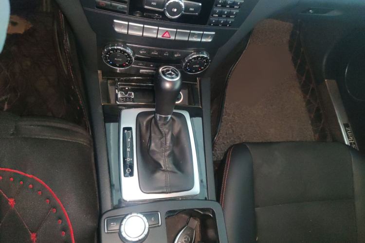 Used Mercedes-Benz C-Class 2013 C 300 Sport Grand Edition Gear Lever