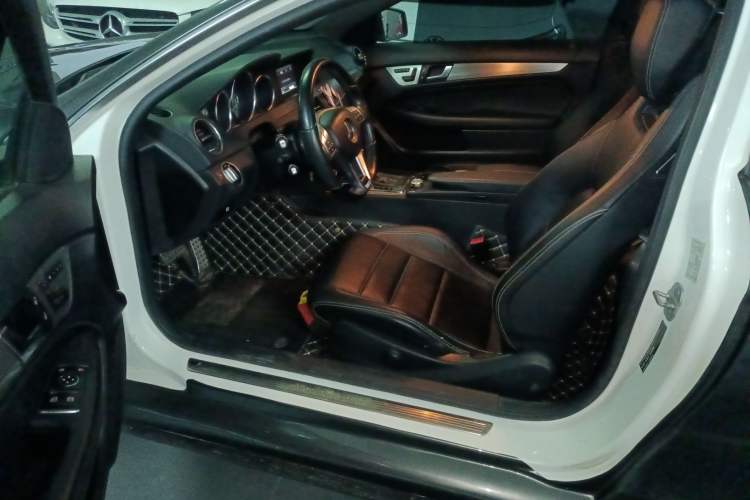 Used Mercedes-Benz C-Class 2013 C 180 Coupe Left Front Seat