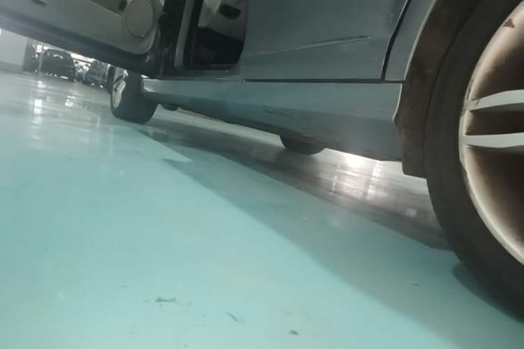 Used Mercedes-Benz C-Class 2013 C 260 CGI Elegant Model Left Side Sill
