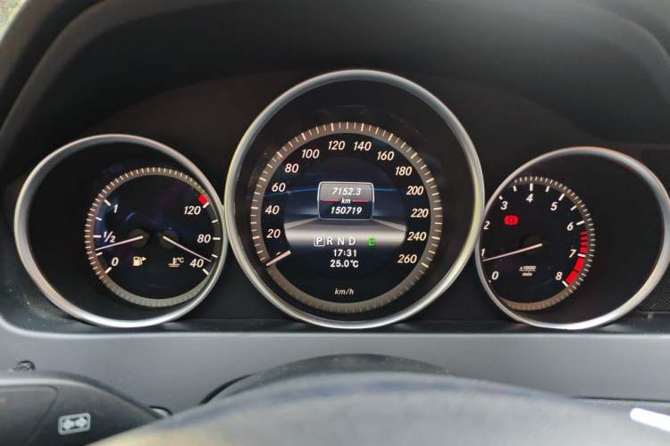 Used Mercedes-Benz C-Class 2013 C 180 Classic Grand Edition Odometer Close Up