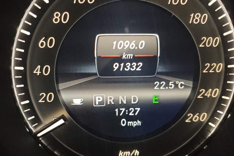 Used Mercedes-Benz C-Class 2013 C 300 Sport Grand Edition Odometer Close Up