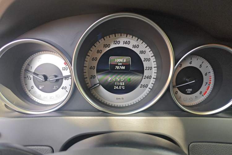 Used Mercedes-Benz C-Class 2013 C 300 Sport Grand Edition Odometer Close Up
