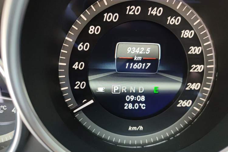 Used Mercedes-Benz C-Class 2013 C 180 Classic Grand Edition Odometer Close Up
