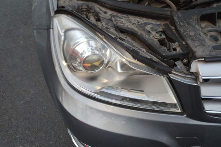 Used Mercedes-Benz C-Class 2013 C 180 CGI Classic Right Front Headlight