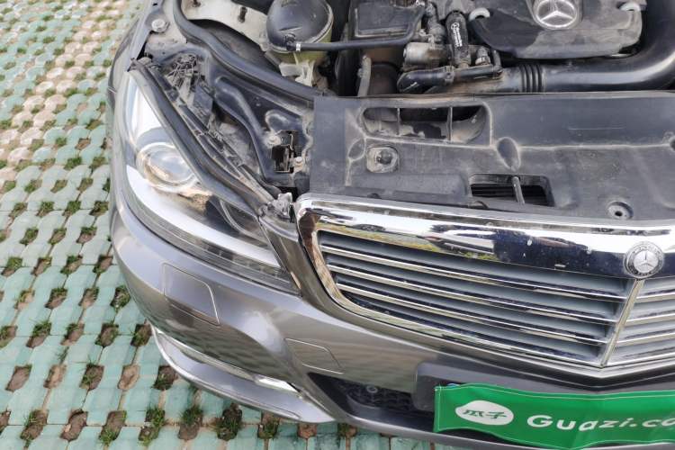 Used Mercedes-Benz C-Class 2013 C 260 CGI Elegant Model Right Front Headlight