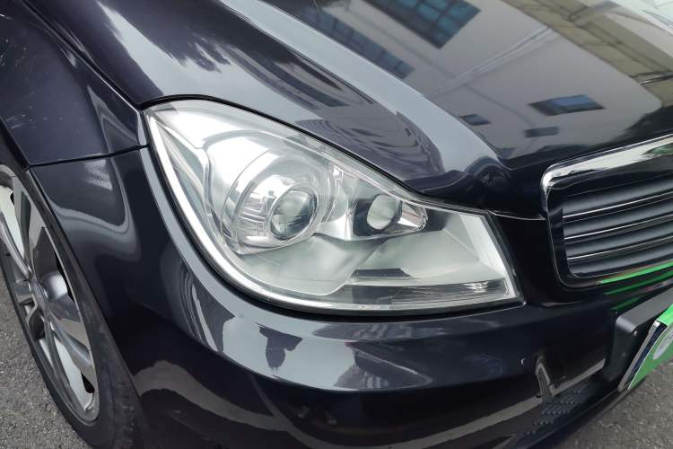 Used Mercedes-Benz C-Class 2013 C 180 Classic Grand Edition Right Front Headlight