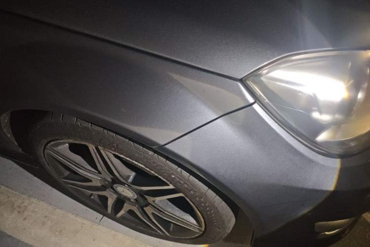 Used Mercedes-Benz C-Class 2013 C 300 Sport Grand Edition Right Front Wheel Hub