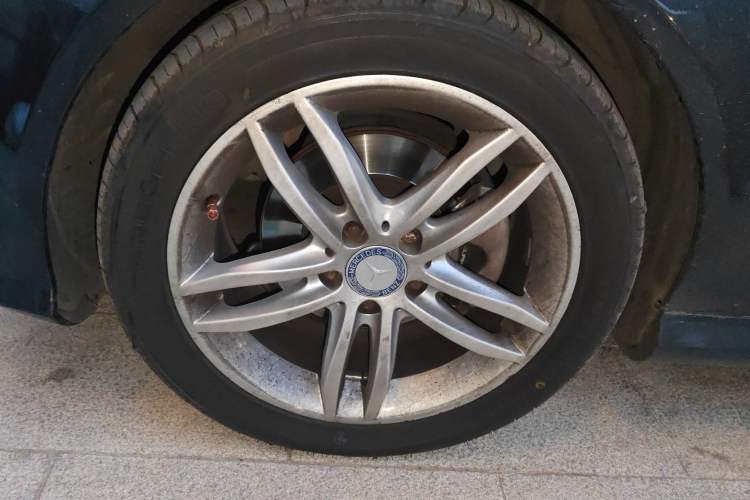 Used Mercedes-Benz C-Class 2013 C 180 CGI Classic Right Front Wheel Hub