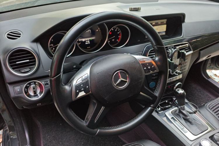 Used Mercedes-Benz C-Class 2013 C 180 Classic Grand Edition Steering Wheel