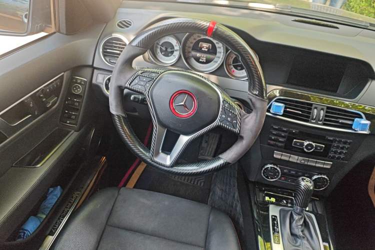 Used Mercedes-Benz C-Class 2013 C 300 Sport Grand Edition Steering Wheel
