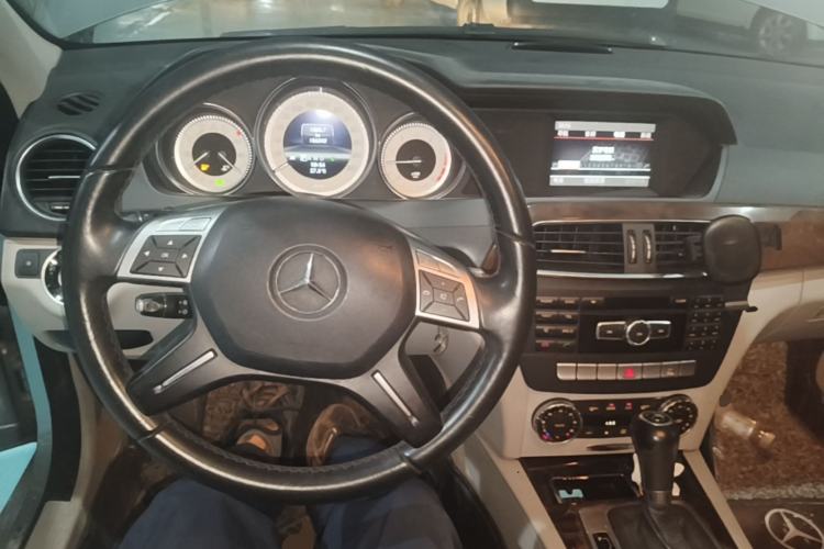 Used Mercedes-Benz C-Class 2013 C 260 CGI Elegant Model Steering Wheel