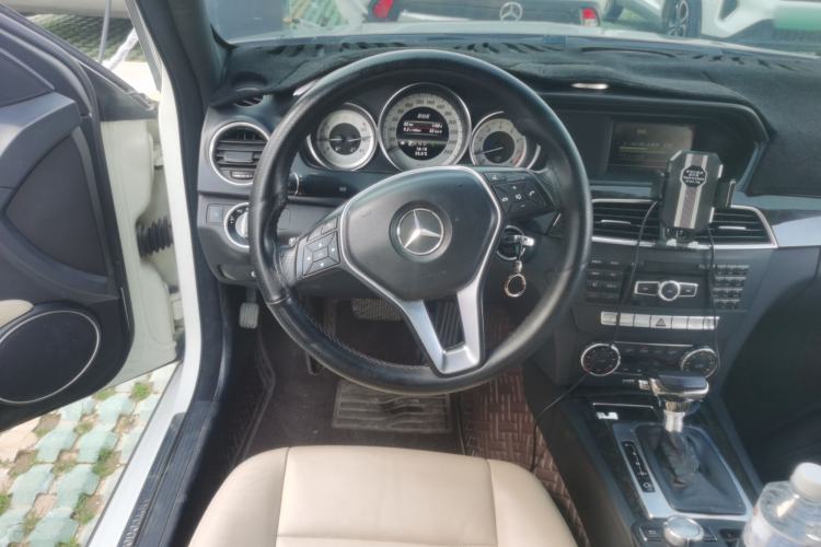 Used Mercedes-Benz C-Class 2013 C 260 CGI Elegant Model Steering Wheel