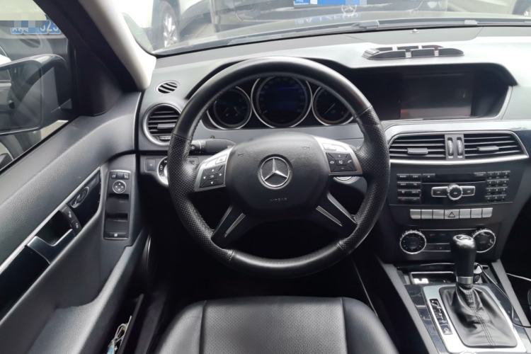 Used Mercedes-Benz C-Class 2013 C 180 Classic Grand Edition Steering Wheel