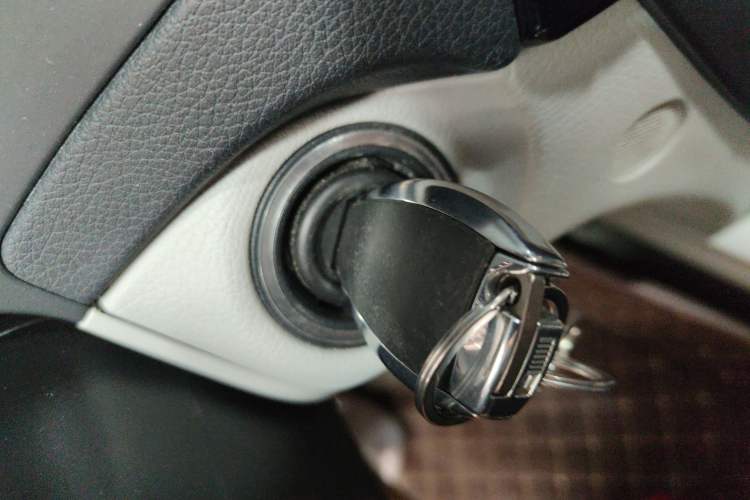 Used Mercedes-Benz C-Class 2013 C 180 Classic Grand Edition Vehicle Key
