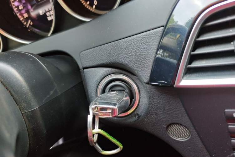 Used Mercedes-Benz C-Class 2013 C 180 Classic Grand Edition Vehicle Key