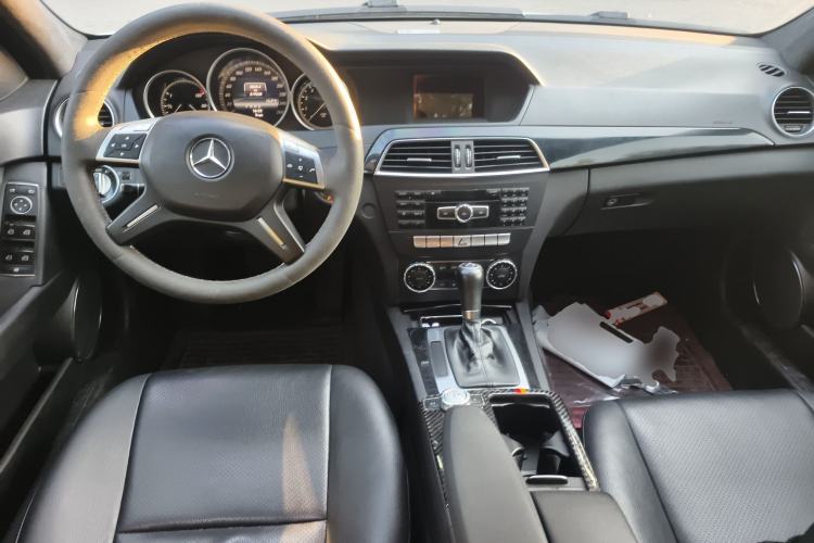 Used Mercedes-Benz C-Class 2013 C 180 CGI Classic Center Console