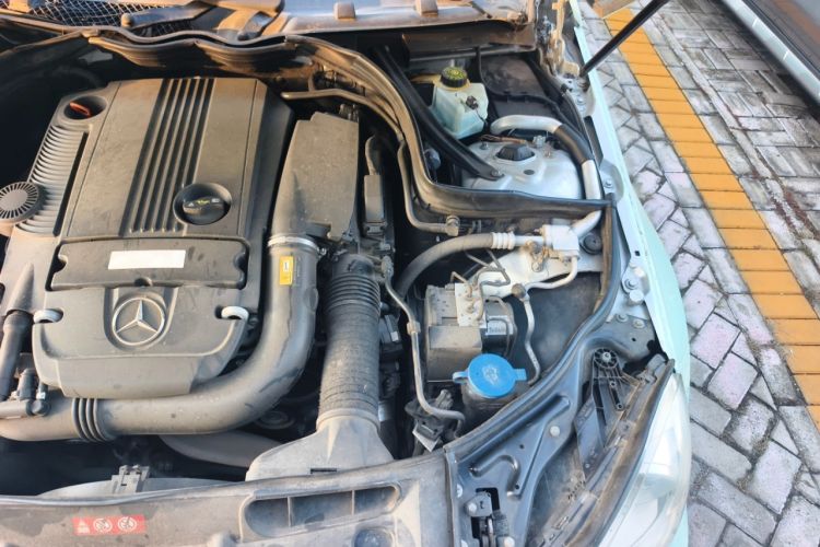 Used Mercedes-Benz C-Class 2013 C 180 CGI Classic Engine Bay Left