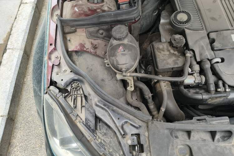 Used Mercedes-Benz C-Class 2013 C 260 CGI Fashion Model Engine Bay Right