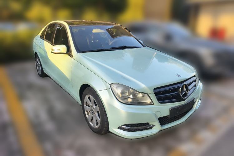 Used Mercedes-Benz C-Class 2013 C 180 CGI Classic Front Right 45 Deg