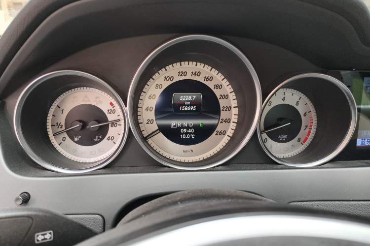 Used Mercedes-Benz C-Class 2013 C 260 CGI Fashion Model Odometer Close Up