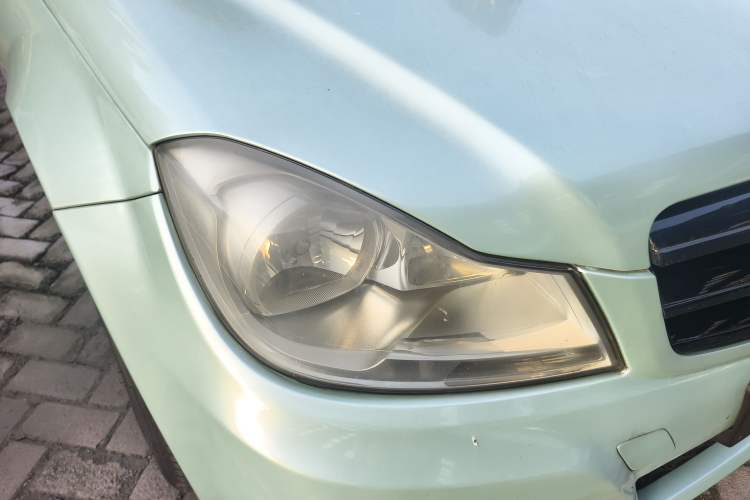 Used Mercedes-Benz C-Class 2013 C 180 CGI Classic Right Front Headlight