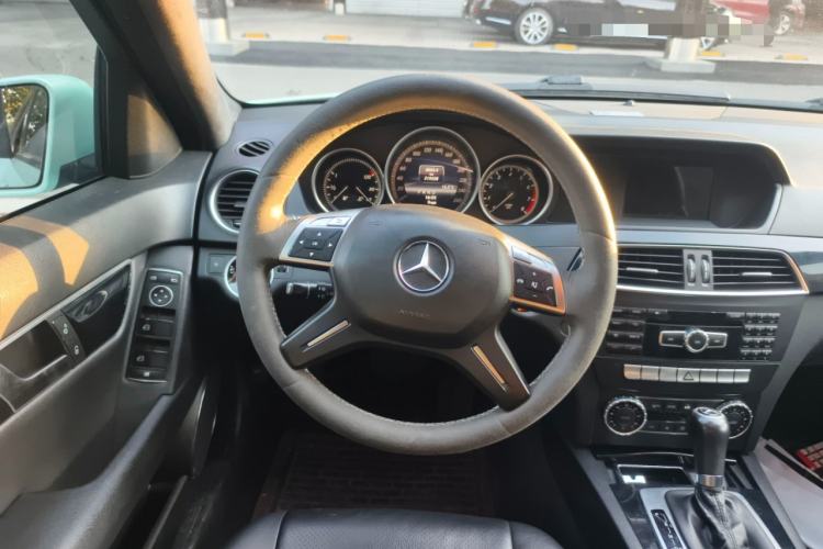 Used Mercedes-Benz C-Class 2013 C 180 CGI Classic Steering Wheel