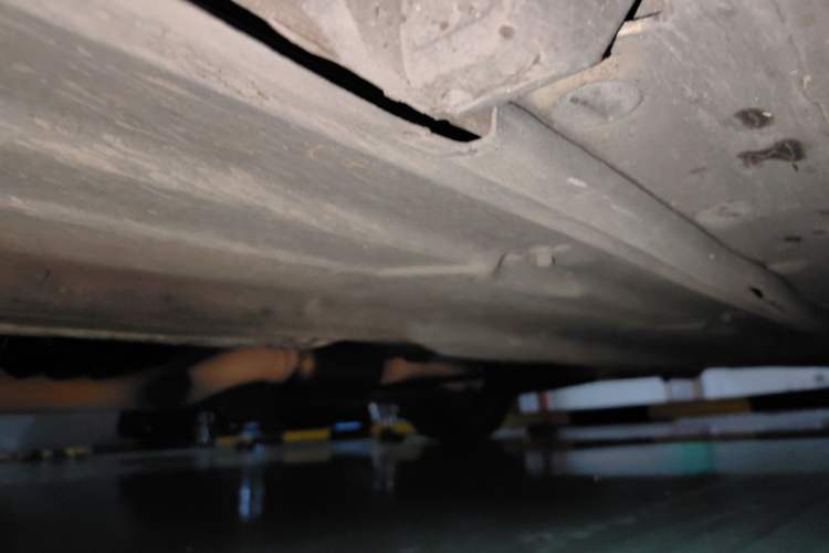 Used Mercedes-Benz C-Class 2013 C 180 Classic Grand Edition Chassis Front Left