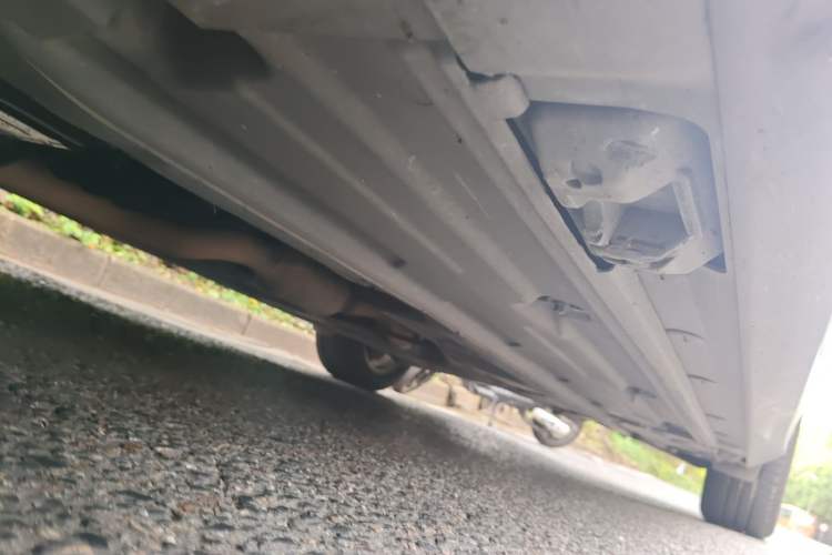 Used Mercedes-Benz C-Class 2013 C 180 CGI Classic Chassis Front Left